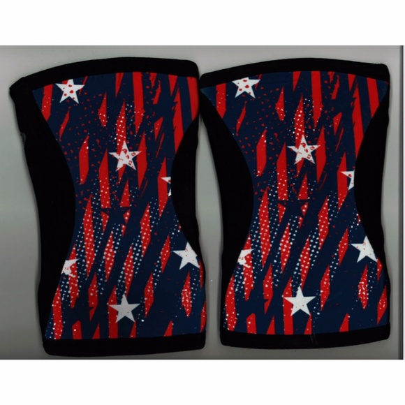 Compression Knee Sleeves, Reversible Camo/ Flag - Picture 2 of 7